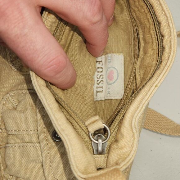 Fossil beige crossbody purse - Picture 6 of 8